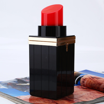 Sacs en forme de rouge à lèvres noir