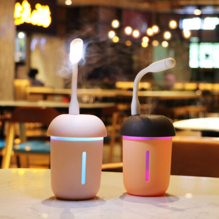 Purificateur d'air domestique à chargement USB, instrument multifonctionnel de remplissage d'eau, ventilateur, veilleuse, humidificateur champignon trois en un