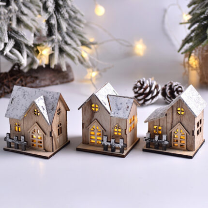 Petite maison de Noël lumineuse en bois à LED