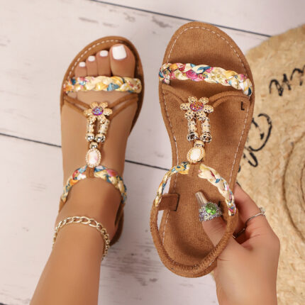 Sandales plates confortables à bout rond et perles tissées colorées pour l'été