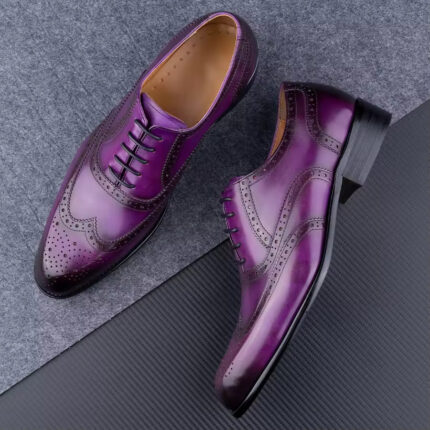 Chaussures de mariage Oxford violettes sculptées à la main pour hommes